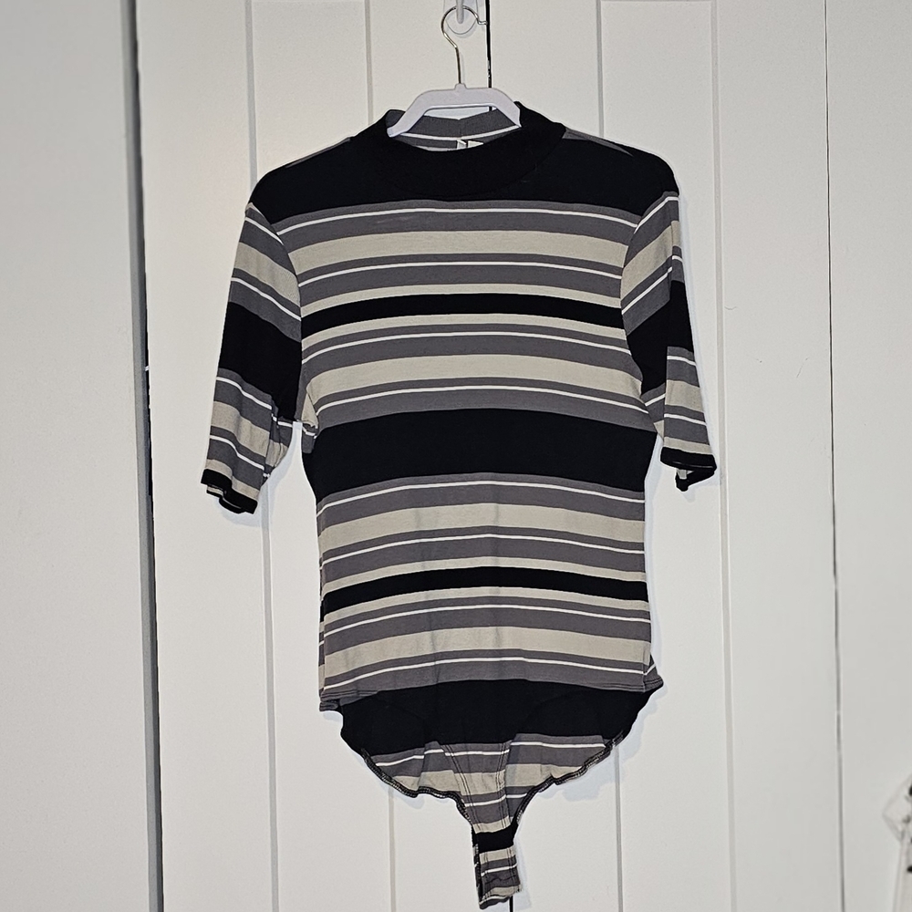 Cato's Striped Black and Gray Women's Bodysuit 26/28W NWOT